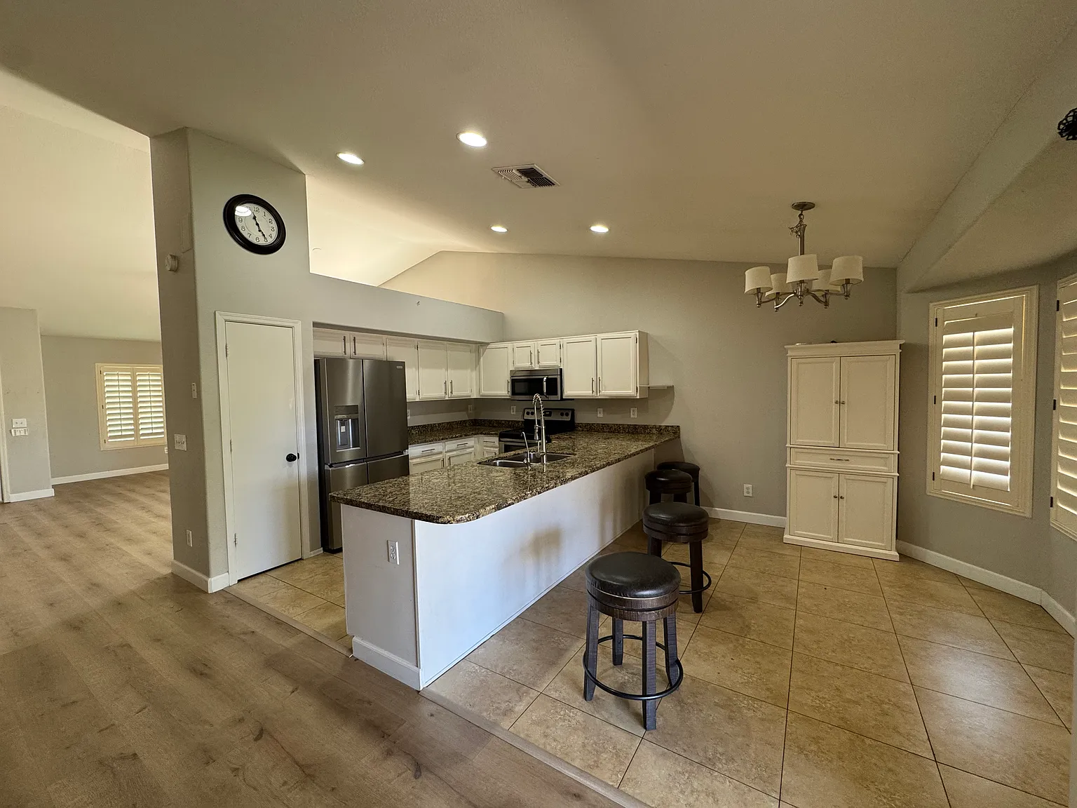 3 bed, 1670 sqft, $2,650 — Photo 4