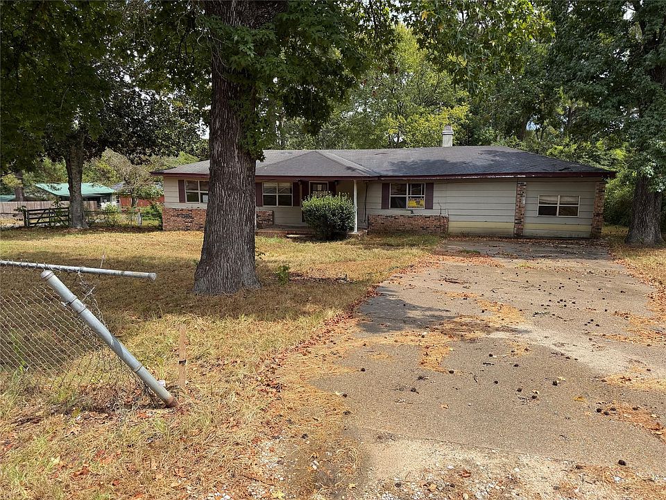 1st image of 1210 Hemphill St