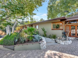 15511 Woodcrest Dr, Sherman Oaks, CA 91403