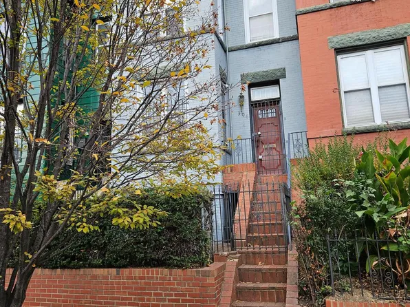 306 Seaton Pl NE, Washington, DC 20002