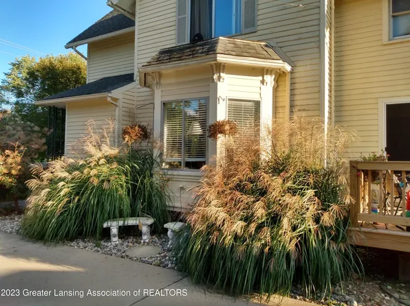 16164 Turner Rd, Lansing, MI 48906