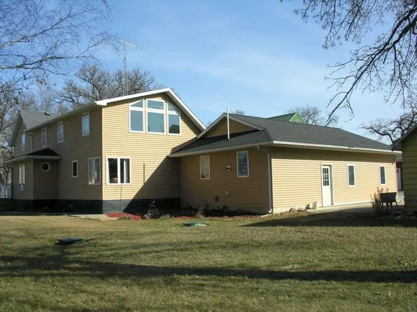 2986 360th St, Osage, IA 50461