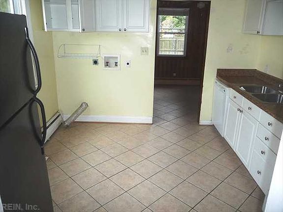 5th image of 8101 Chesapeake Blvd