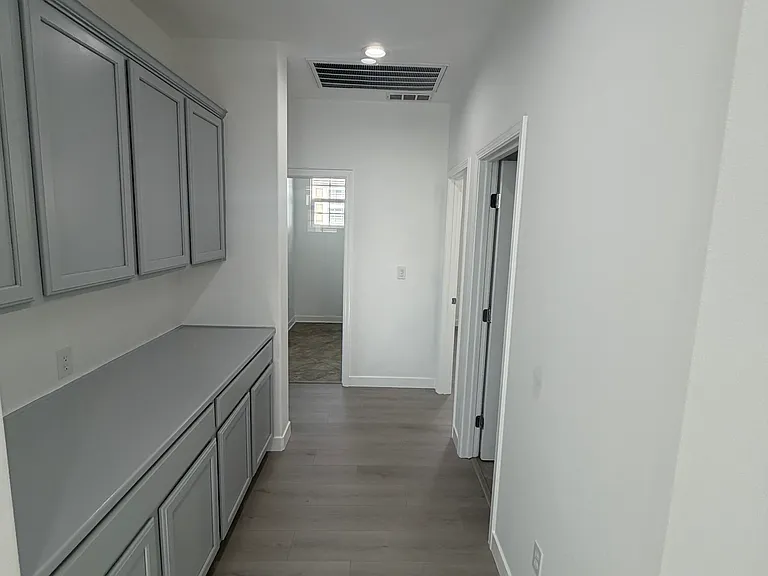 109 Cropton Ct — Photo 41