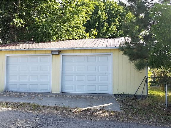 3rd image of 106 Hillcrest Ave
