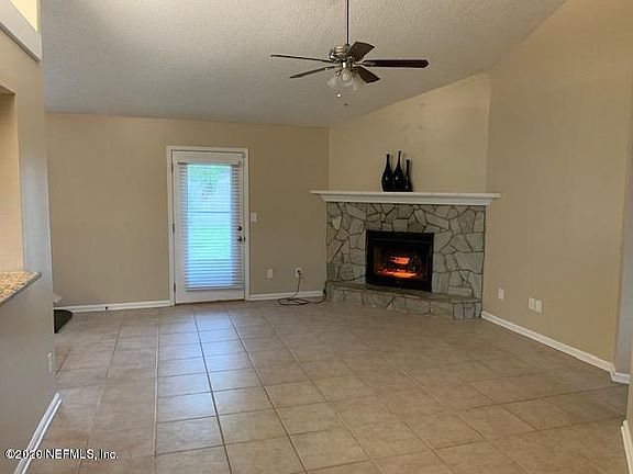 3rd image of 3203 Sarahs Ct
