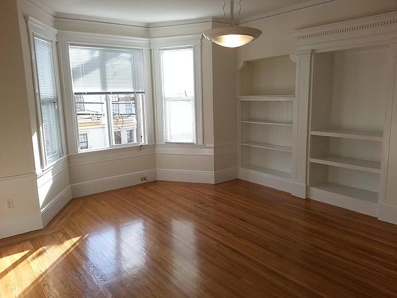 3rd image of 2221 Larkin St APT 3
