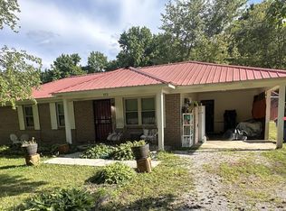 572 Jefferson St, Courtland, AL 35618