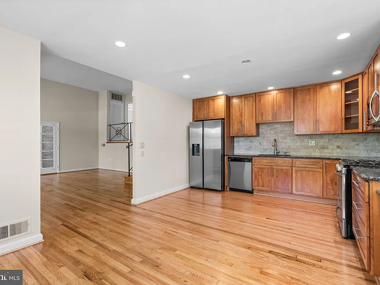 9212 Chanute Dr — Photo 7