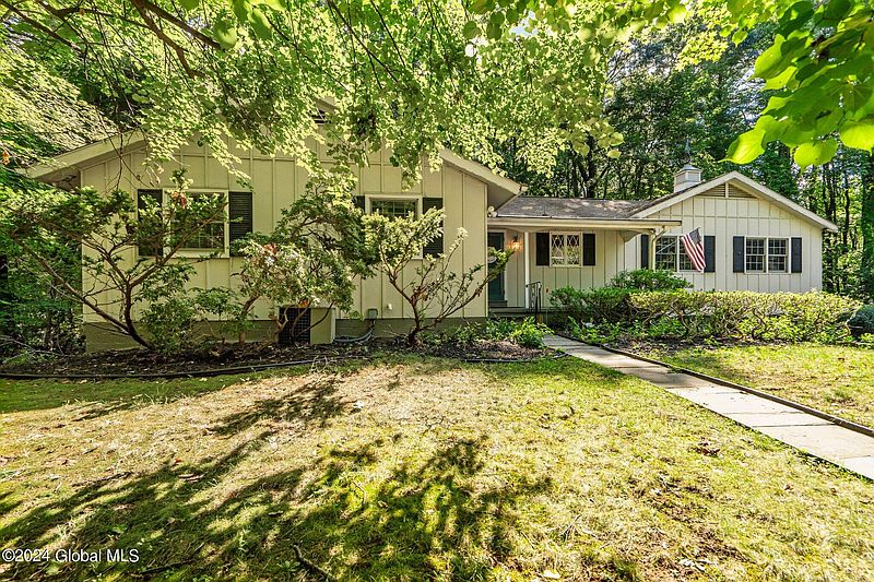 4th image of 144 Menands Road