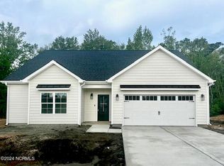 698 Poppleton Dr, Hampstead, NC 28443