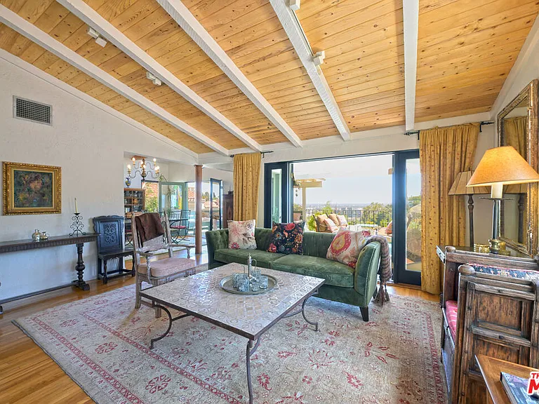 6855 Los Altos Pl — Photo 3
