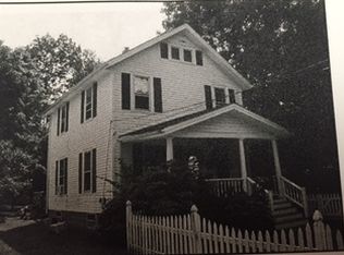 181 Bradley St, Chagrin Falls, OH 44022