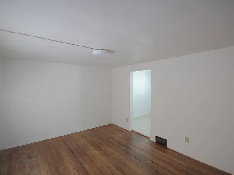 404 South Ave #B — Photo 8