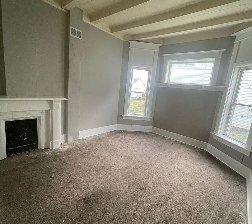 1st image of 458 W Clinton St Unit 1