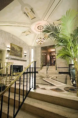 Rented by Classic Marketing- 530 Park1 | media 8