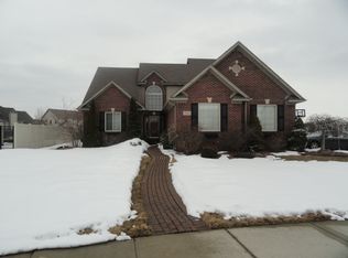 31481 Lavender Dr, Brownstown, MI 48173