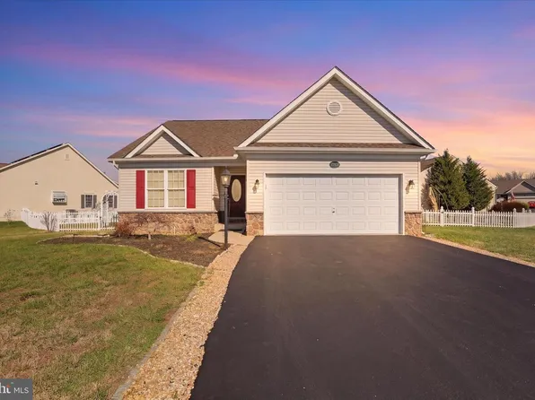 17938 Constitution Cir, Hagerstown, MD 21740