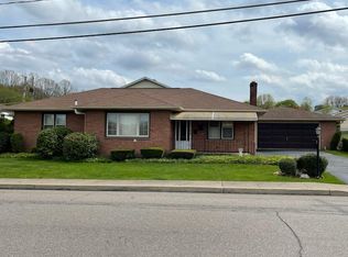 2 W 22nd St, Hazleton, PA 18202