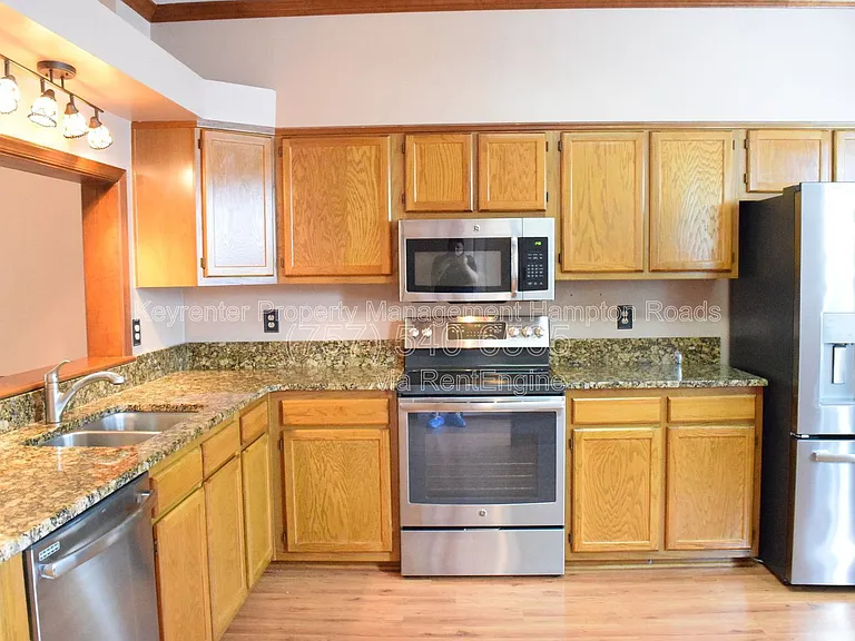 310 Cobb Island Ct — Photo 21