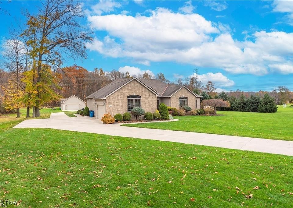 7661 Heritage Way, Amherst, OH 44001 | Zillow