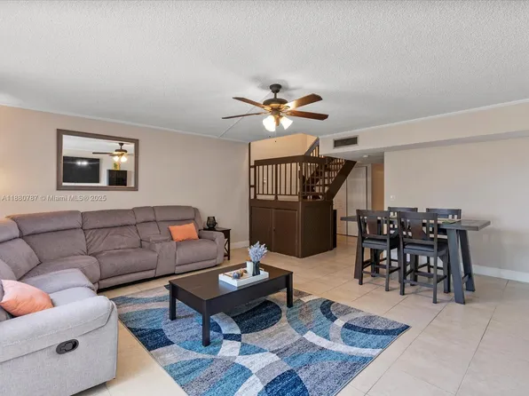 8401 W Sample Rd APT 28, Pompano Beach, FL 33065
