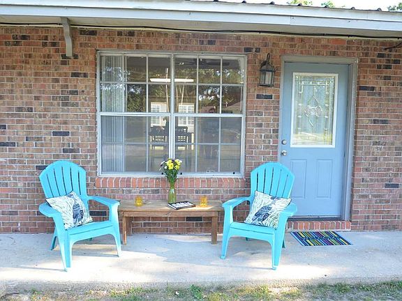 3rd image of 1407 Croquet Dr