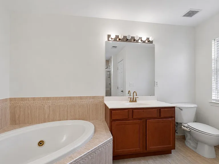 209 Blue Heron Dr — Photo 19