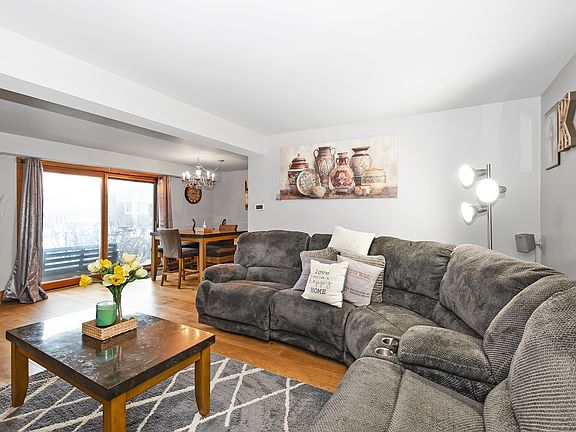 3rd image of 5161 S Laporte Ave #1A