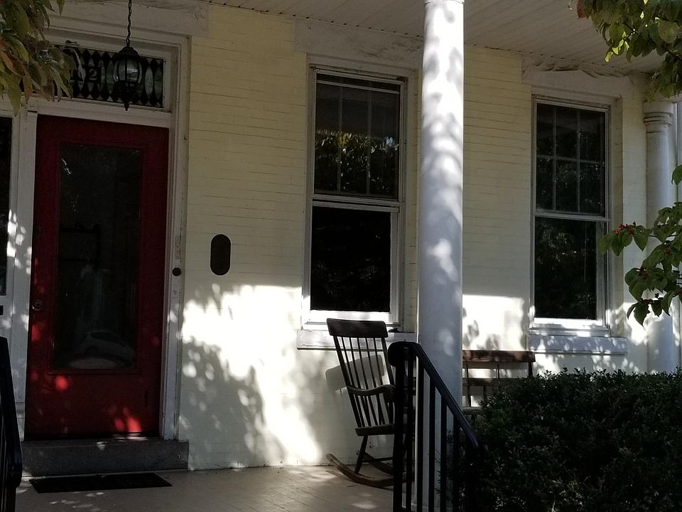 Front porch. 1st floor Apt A. Dogwood. Built in 1910.