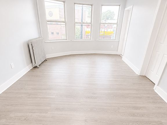 4th image of 1034 S Orange Ave #1