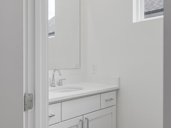 4th image of 298 Vivelle Ave #B