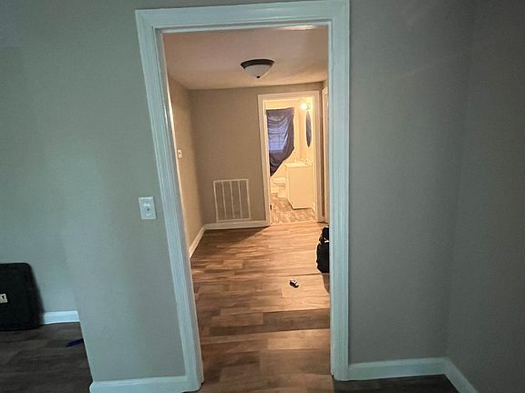 4th image of 4260 Deadwyler Dr