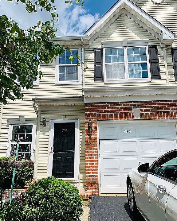 2nd image of 705 Margaret Ct