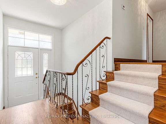 3rd image of 162 Lloyd Manor Rd