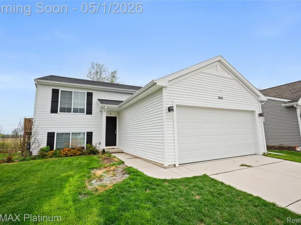 2869 Sycamore River Dr, Fowlerville, MI 48836