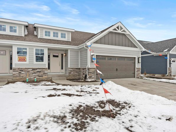 9184 Hickory Place St, John, IN 46373