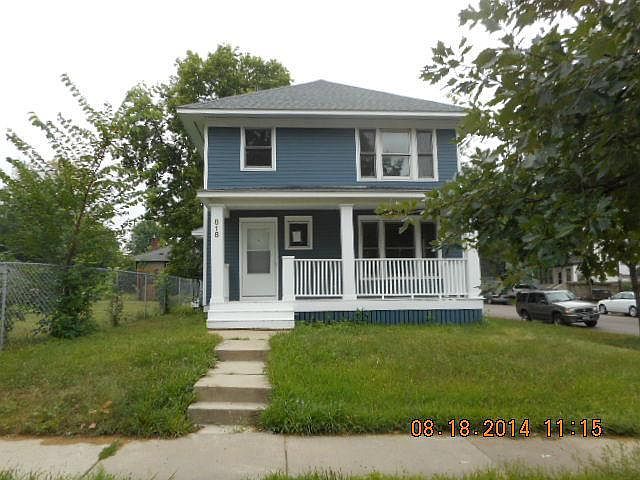1st image of 818 Marshall Ave