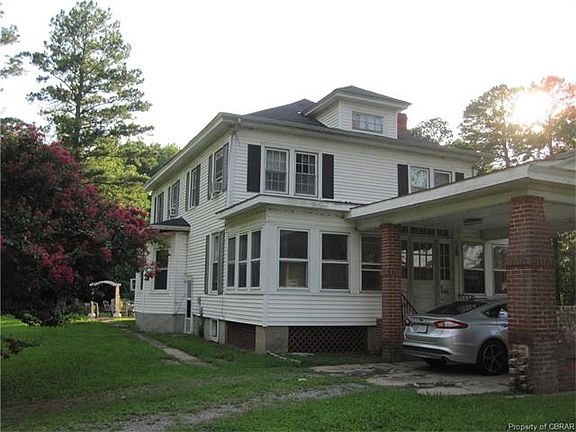 3rd image of 2910 King William Ave
