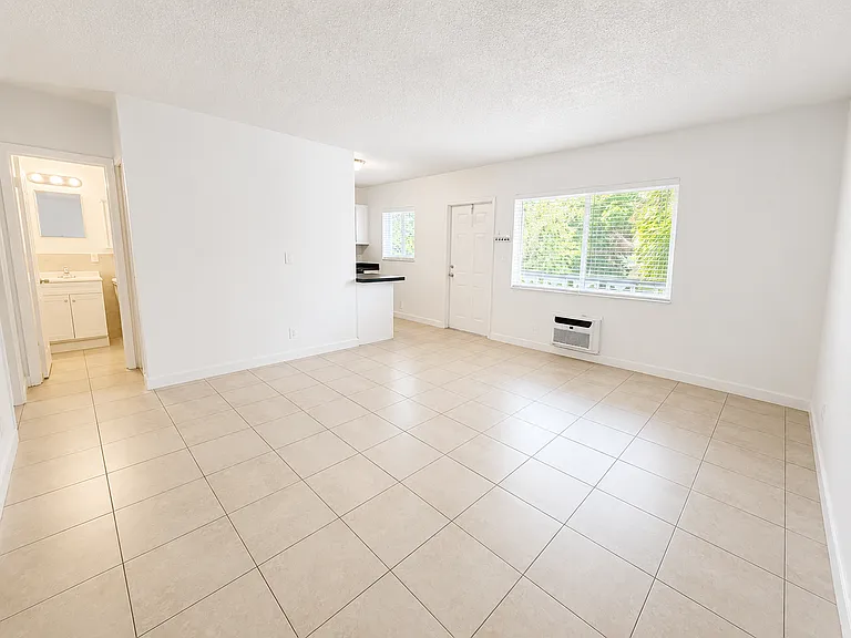 701 SW 14th Ave — Photo 25