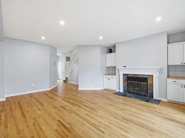 132 Hope St #B, Stamford, CT 06902