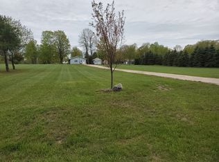 14827 Rosa Rd, Beulah, MI 49617