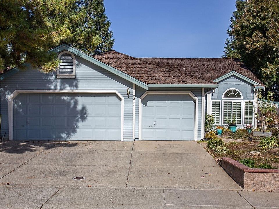 2nd image of 2211 Longview Dr