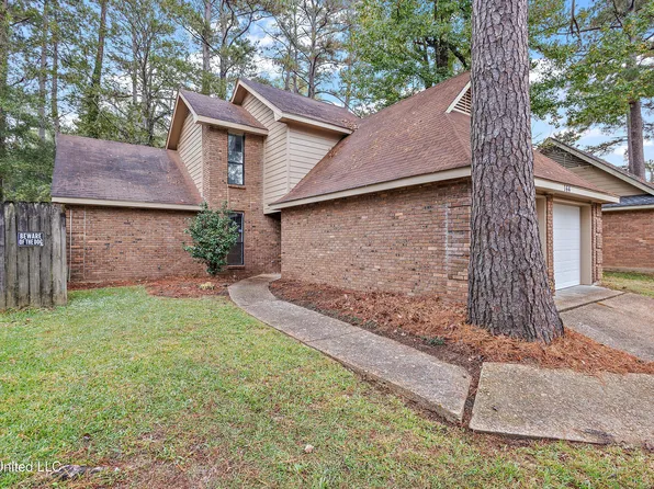144 Brookleigh Pl, Byram, MS 39272