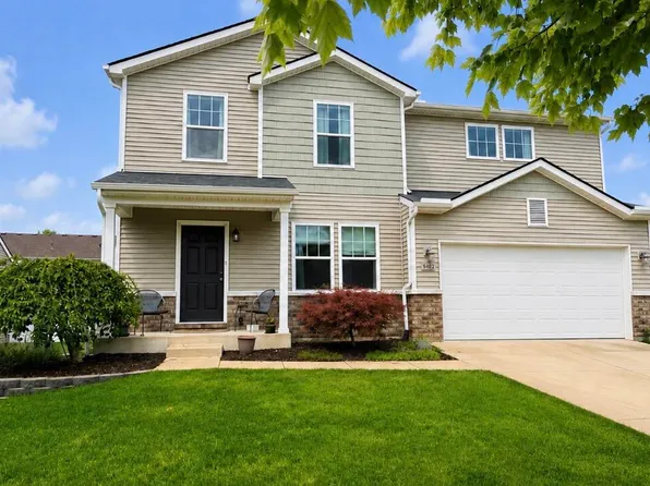 8402 Walnut Hl, Dexter, MI 48130