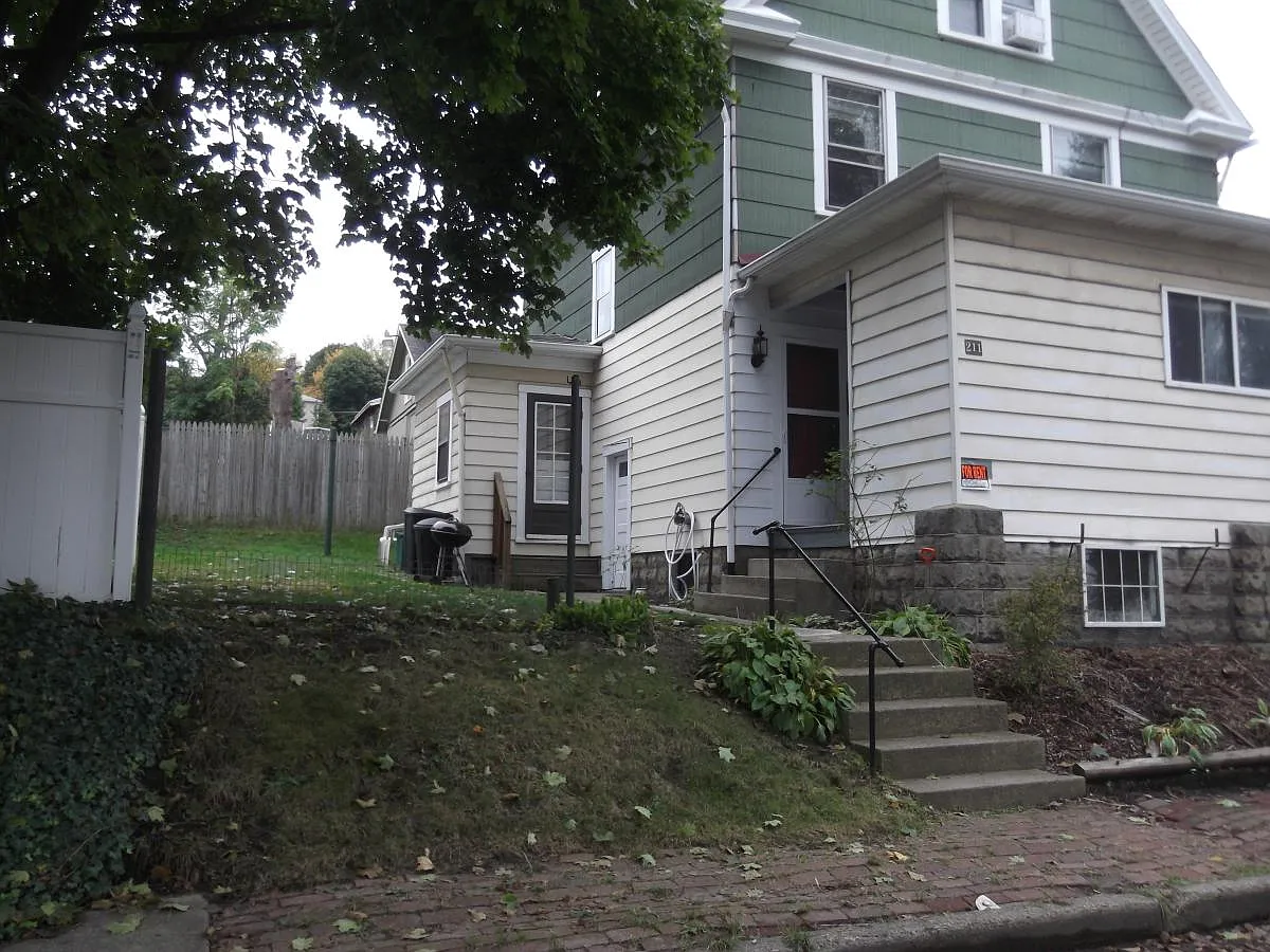 211 Mackey Avenue — Photo 1