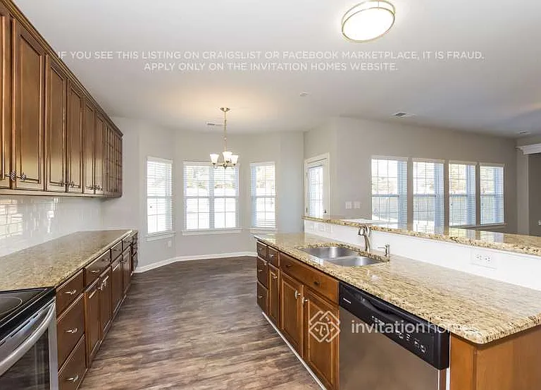 11336 Huntington Meadow Ln — Photo 7
