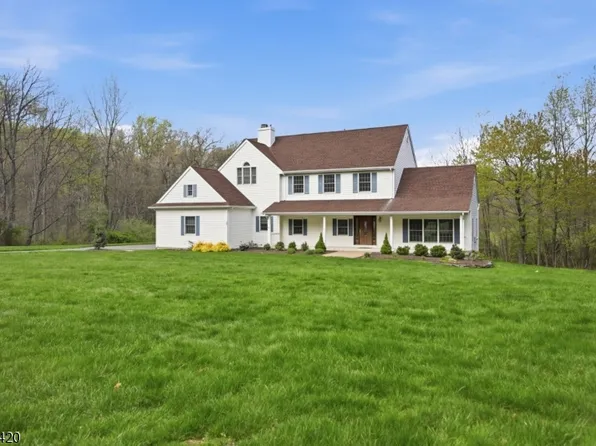 29 Castle Ct, Randolph Twp., NJ 07869