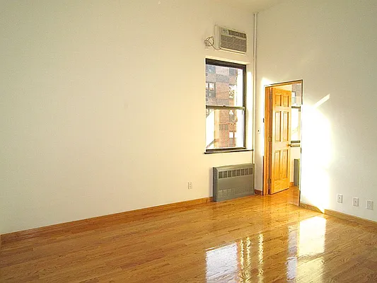 Rented by City Connections Realty | media 21