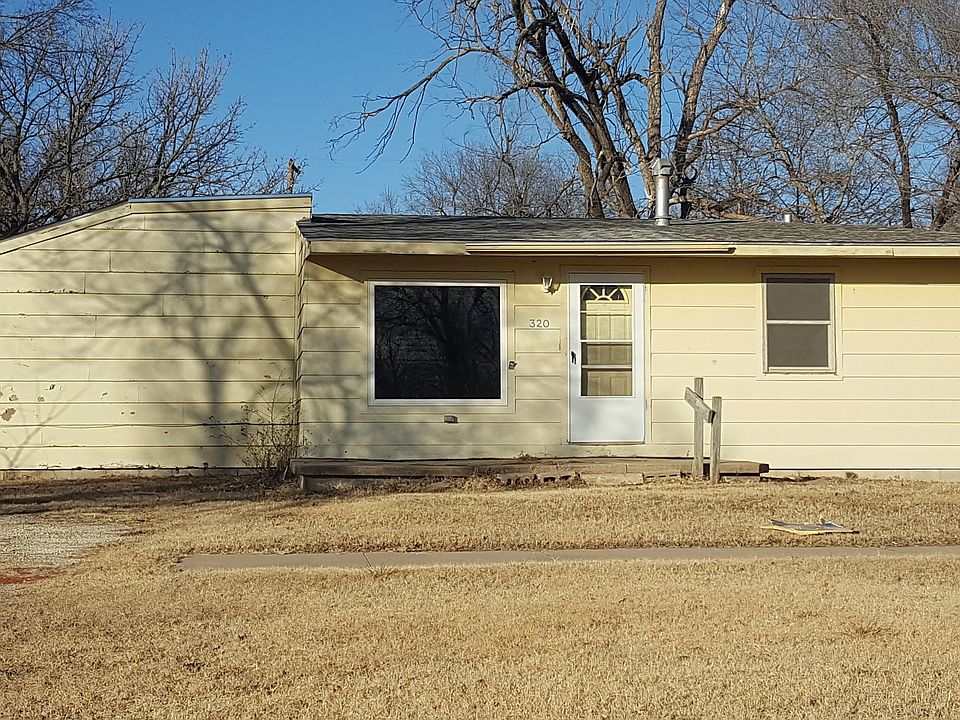1st image of 320 E Avenue C
